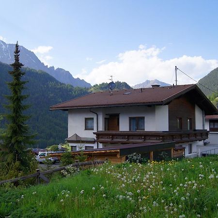 Apartmán Ferienhaus Peter Spottl Nauders Exteriér fotografie